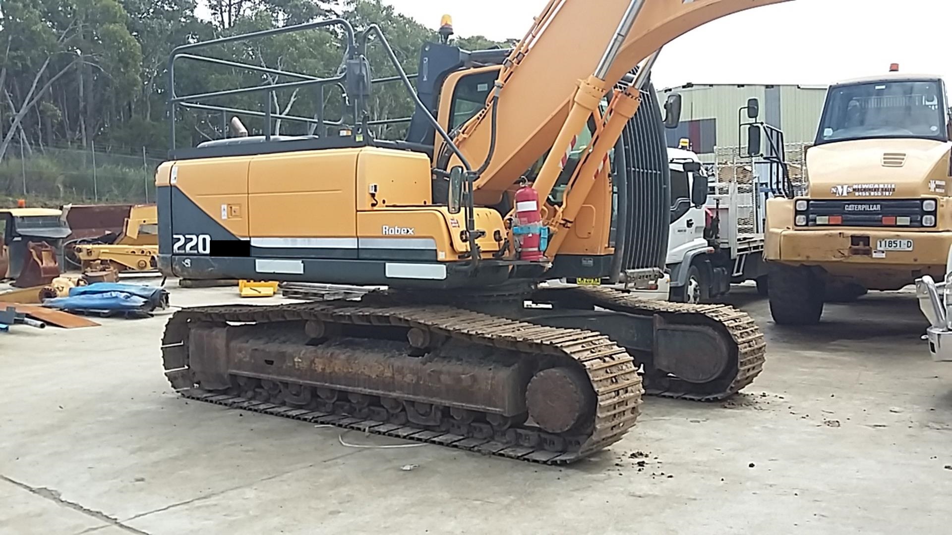 22 Ton Hyundai EXCAVATOR CIRCA 2010 CURTIS HR METER SHOWS 7,234.9